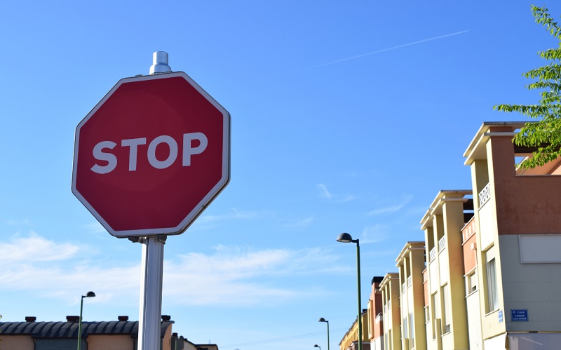 Cámaras de vigilancia en las señales de stop