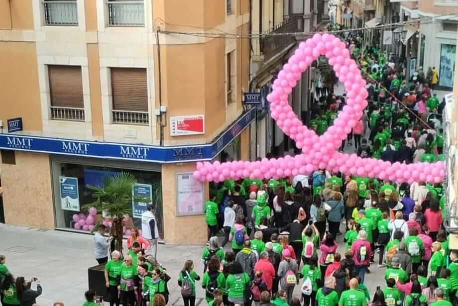 Mutua MMT Seguros y la AECC llenan las calles de Zamora de solidaridad contra el cáncer de mama