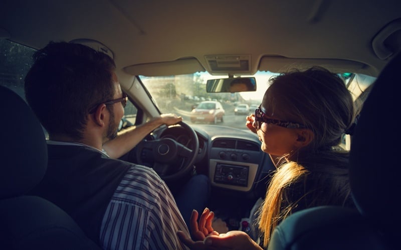 ¿Conducimos peor cuando vamos acompañados?