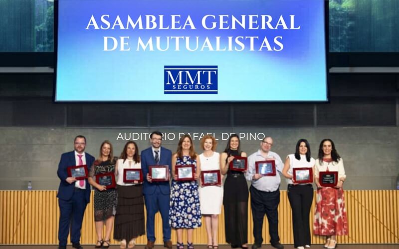 MMT Seguros reconoce 25 años de compromiso y trayectoria profesional