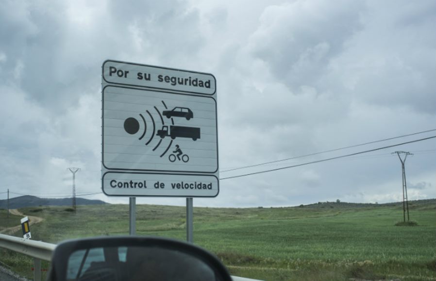 Los radares detectan coches sin seguro y sin ITV