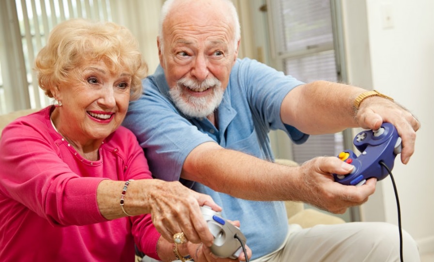 ¿Cómo aumentar la seguridad de los hogares donde viven personas mayores?